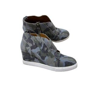 Linea Paolo Felicia suede gray camo Hidden wedge bootie sneaker size 9.5M